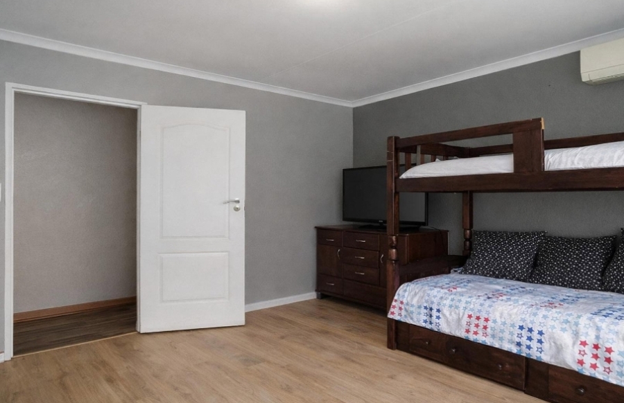 4 Bedroom Property for Sale in Heuwelsig Free State
